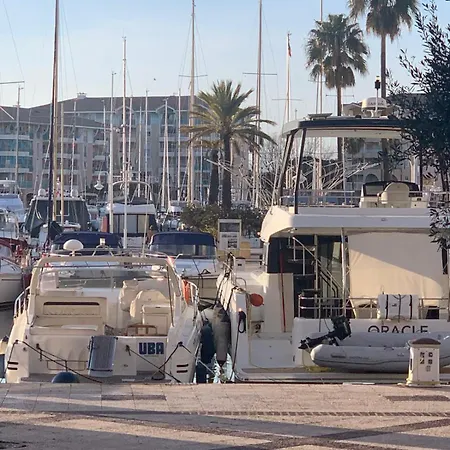 Les Pieds Dans L'eau * Fréjus