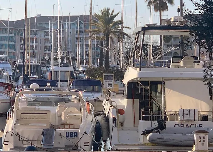 Les Pieds Dans L'eau * Fréjus